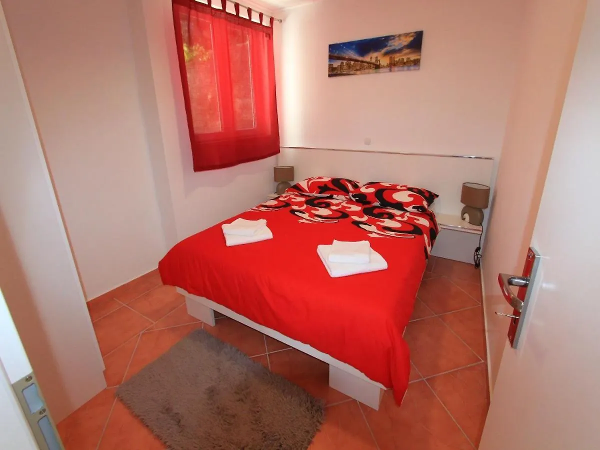 Apartments Nero Novi Vinodolski Croatia