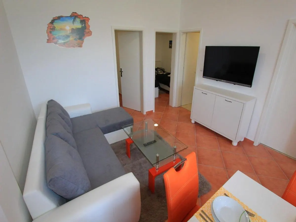 Apartments Nero Novi Vinodolski Croatia