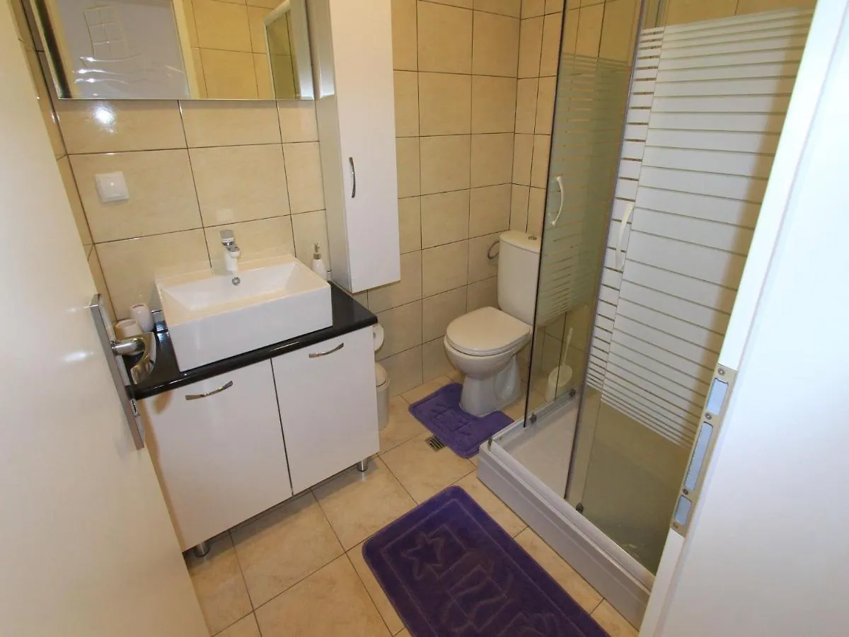 Apartments Nero Novi Vinodolski